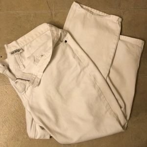 NewPort News Jeanology Collection White Jean